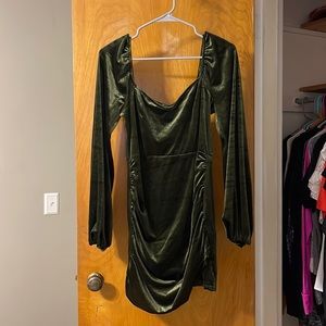 NEVER WORN! tags still on. Posted pic from website bc it shows detail better :)